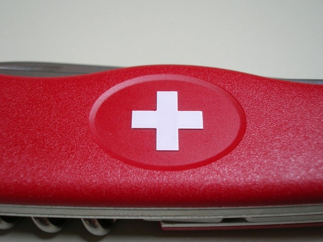 SwissCheeseKnife red cross