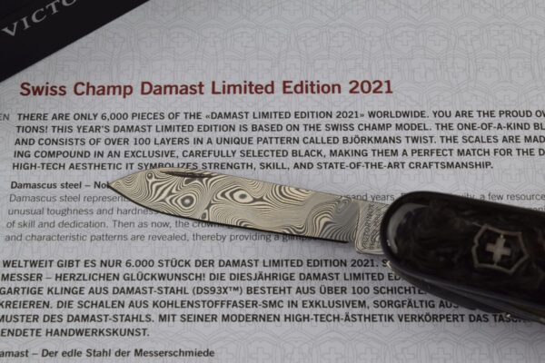 Victorinox Swiss Champ Damast 2021 blade