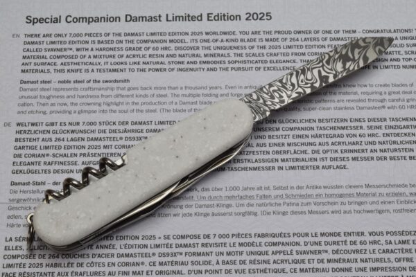 1144_5_Damast 2025 Companion_1932_r